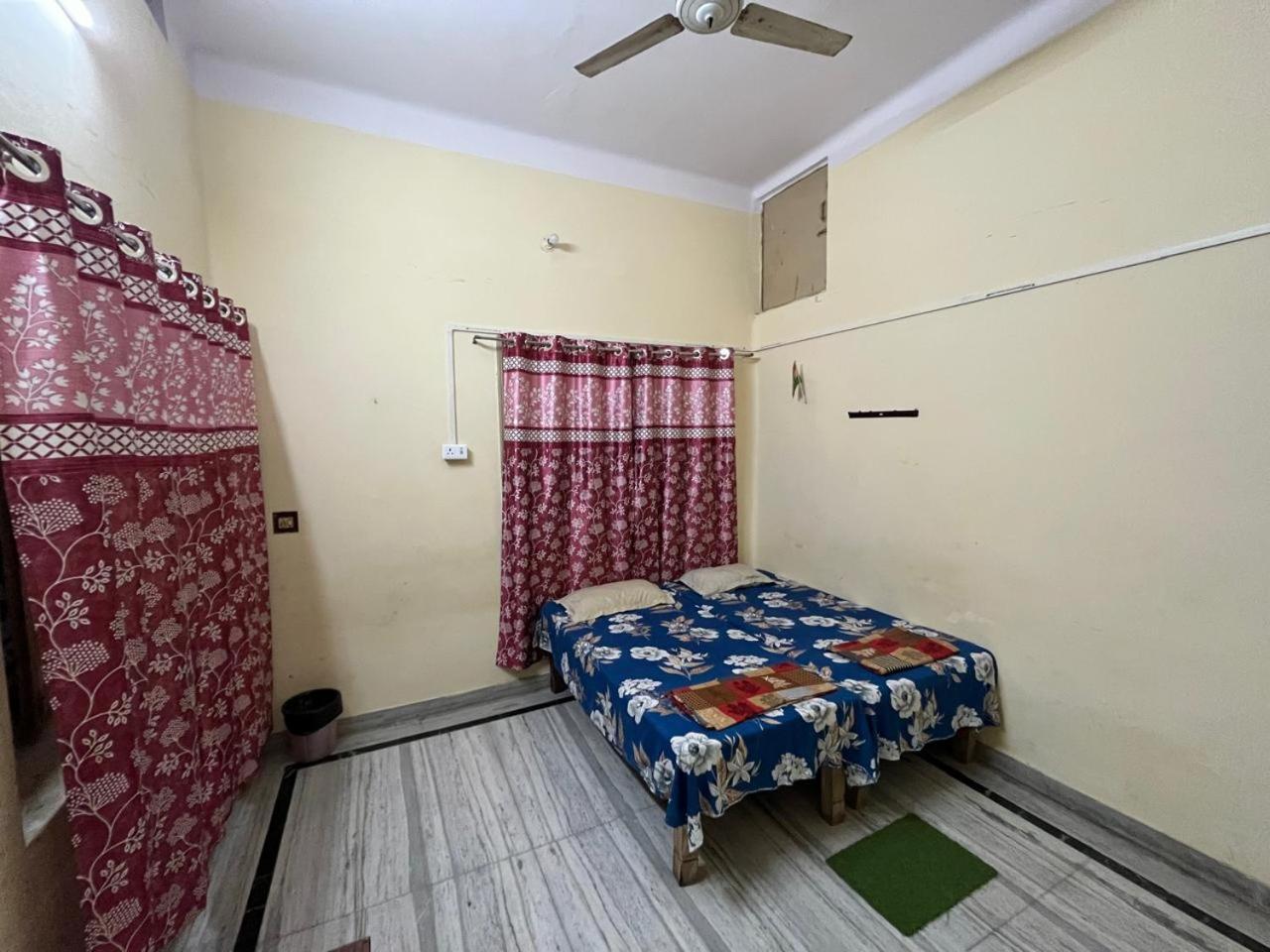 Vishwa Deva Homestay Benares Buitenkant foto