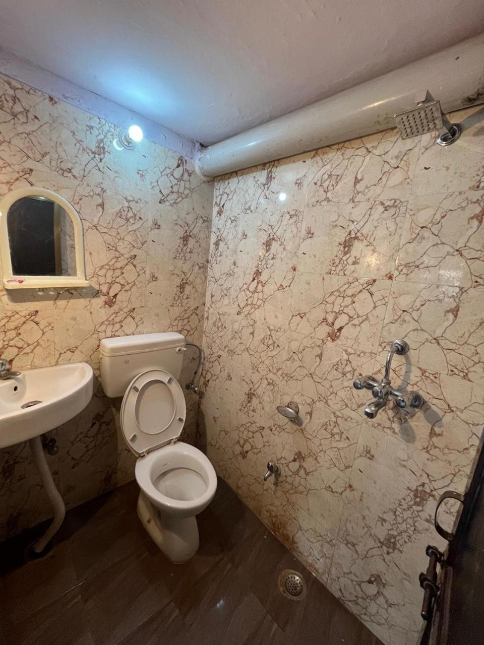 Vishwa Deva Homestay Benares Buitenkant foto