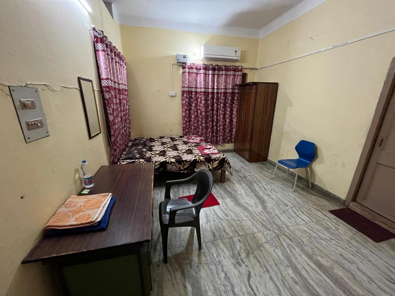 Vishwa Deva Homestay Benares Buitenkant foto